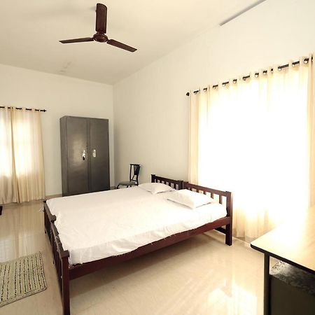 Daffodil Rooms - Non Ac Tellicherry Kültér fotó